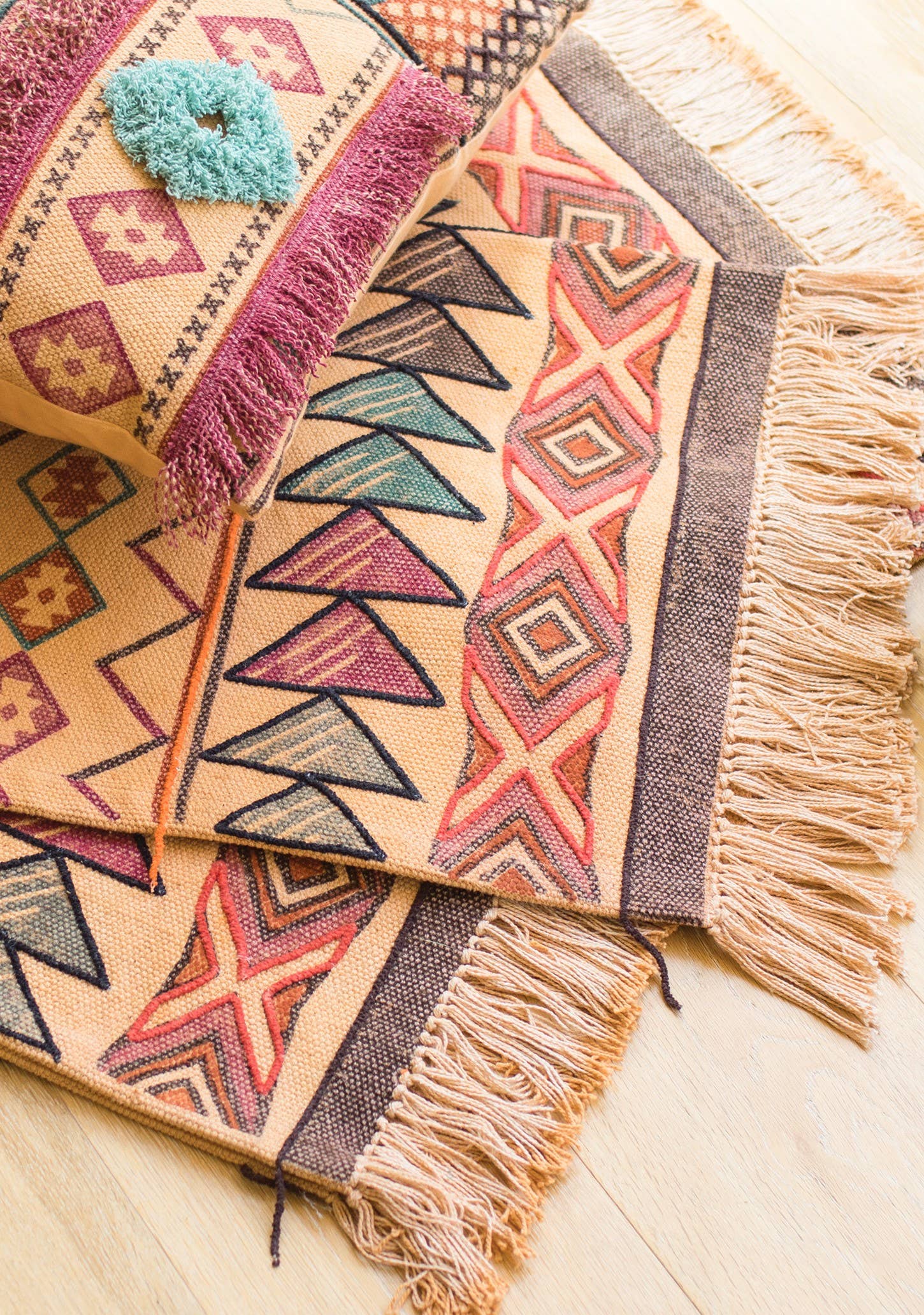 Namaste - Vente Tapis - Tapis indien aztèque Blockprint avec broderie 90 x 150 cm1