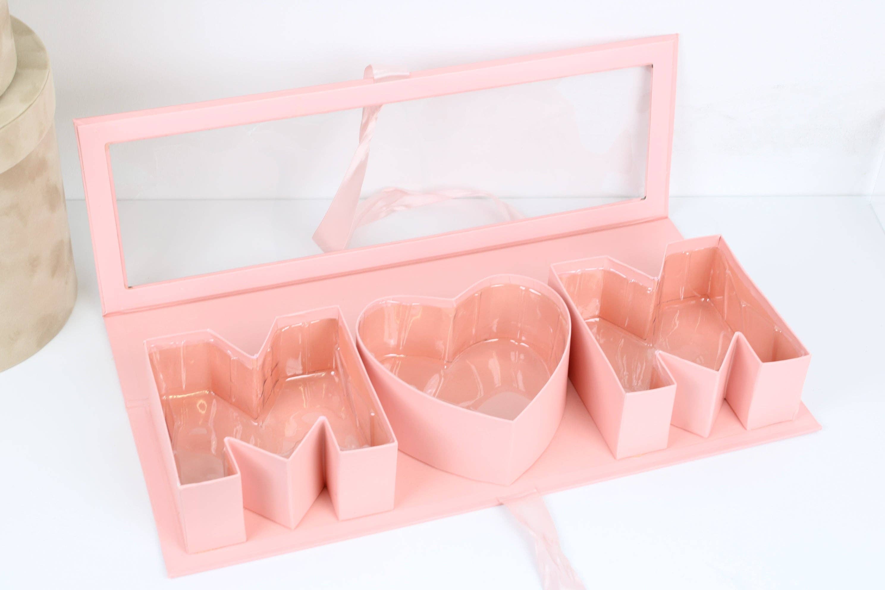 Elegant Design Supply – wholesale Presentbox – MOM fyllbar blomlåda med klar PVC-topp, plastfoder och satinband10