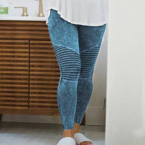Purchase Wholesale plus size leggings with pockets. Free Returns & Net 60  Terms on Faire
