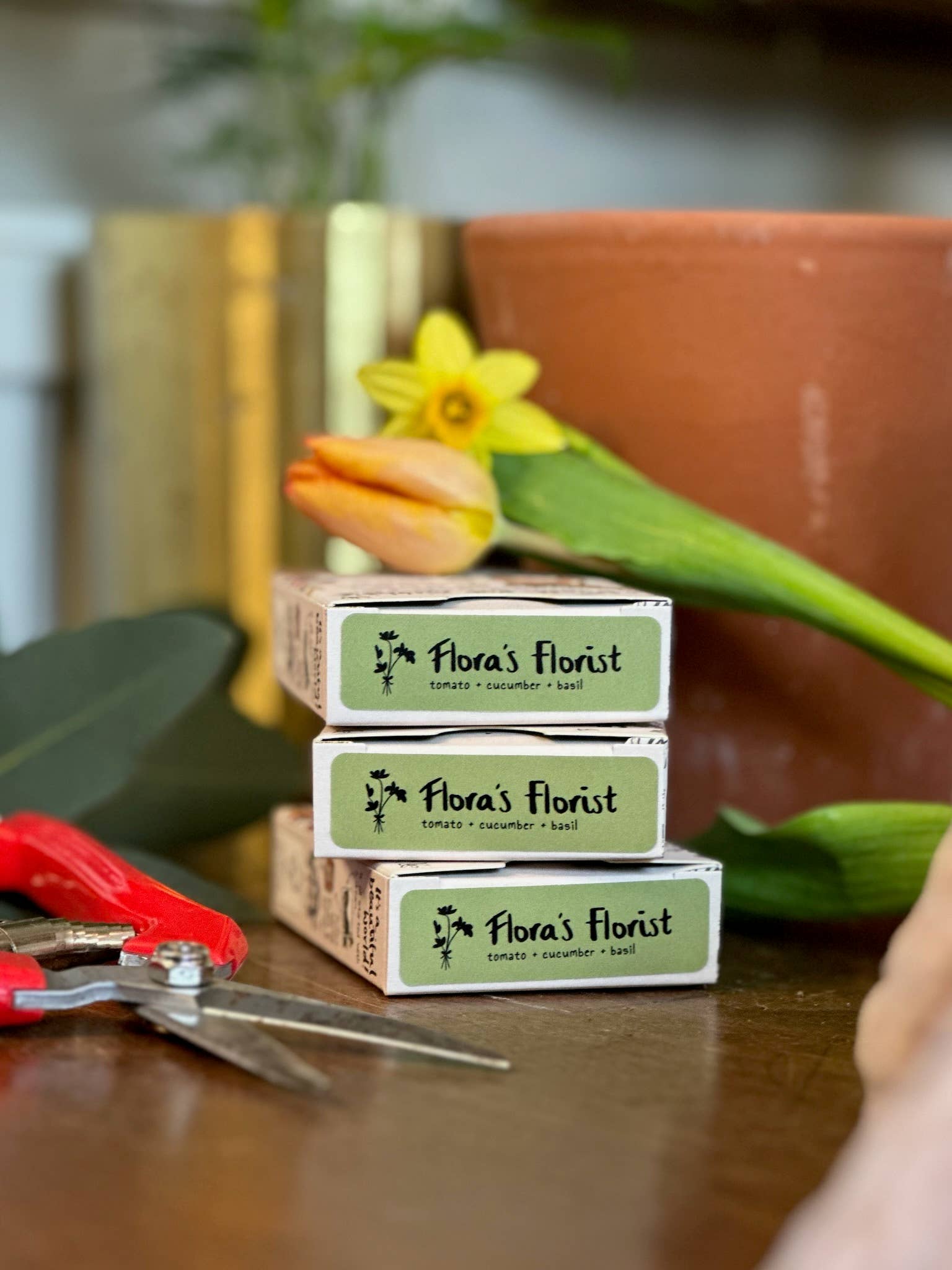 The Flora Lab | Hand Poured Natural-Wax Candles – wholesale Wax melt – Flora's Florist Botanical Wax Melt (up to 100hrs scent time