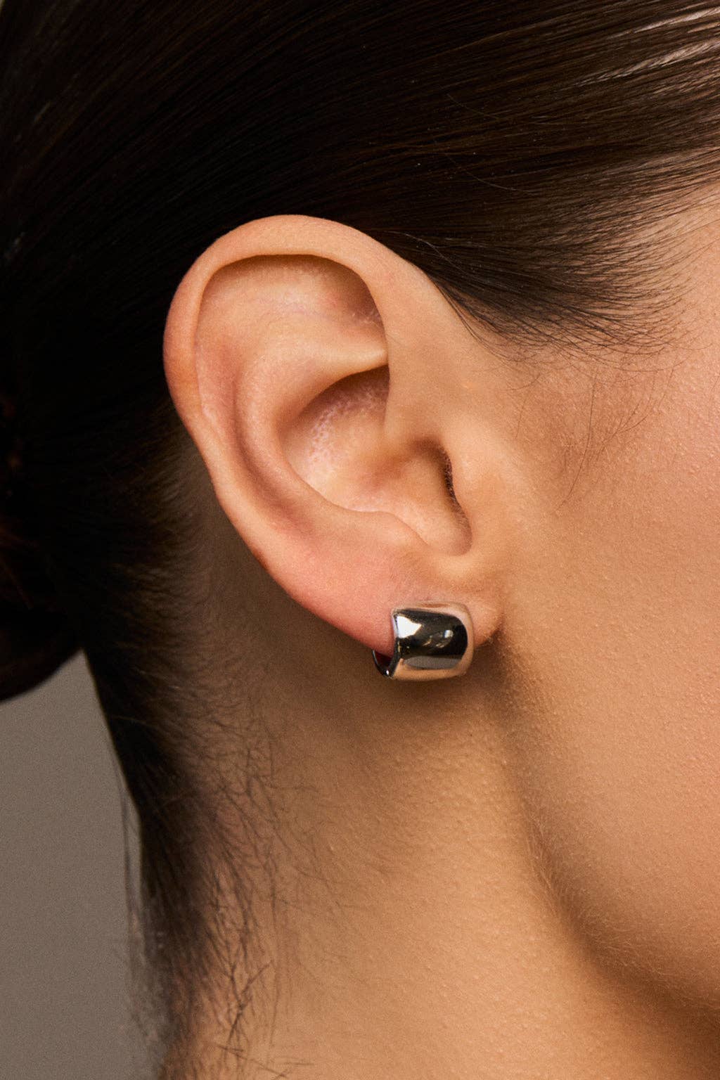 Lili Claspe - Wholesale Huggie Earrings - Harper Wide Hoops2