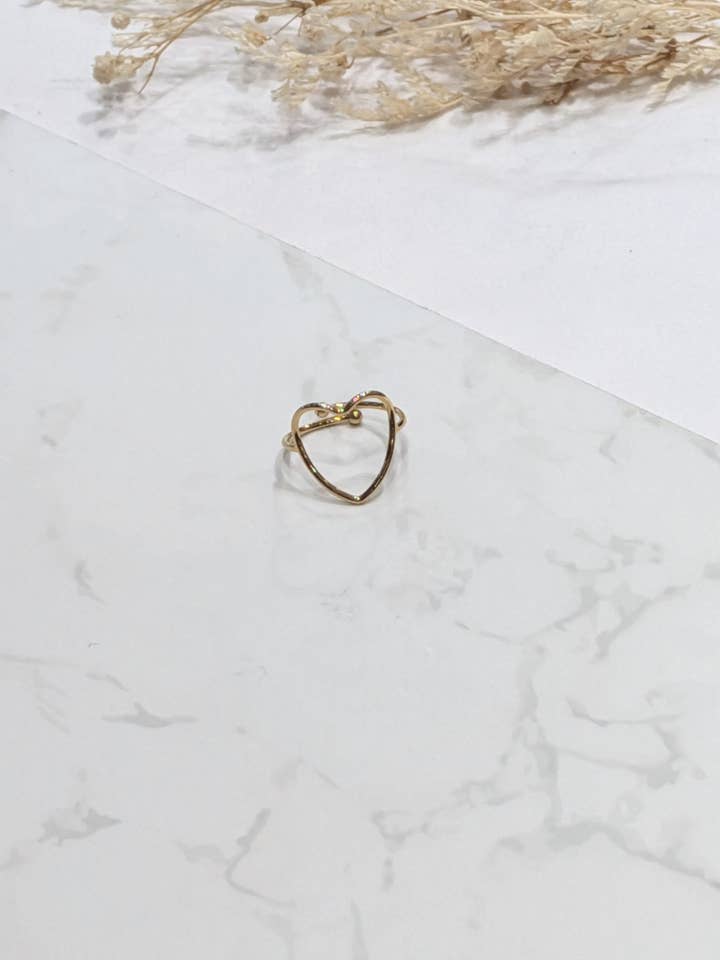 39083 Heart-shaped ring Gold for wholesale by LOLO & YAYA