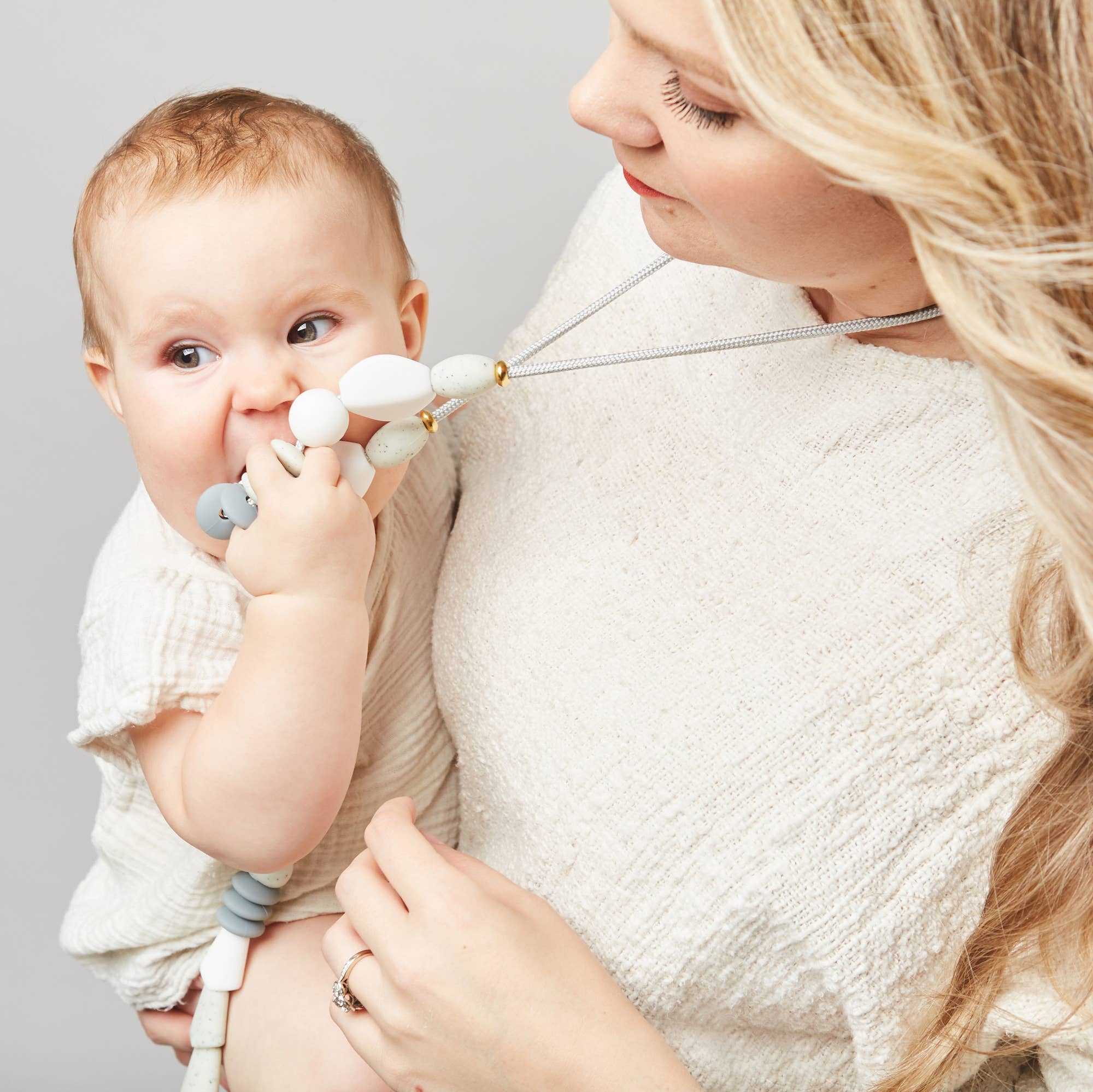 January Moon – Großhandel Zahnungskette – Baby – Moonlight Signature Zahnen Halskette2