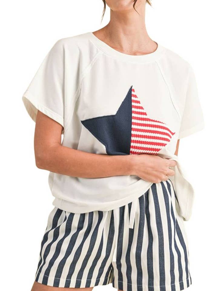 Top in maglia a maniche raglan corte con toppe a stella per la vendita all'ingrosso da parte di Vanilla Monkey