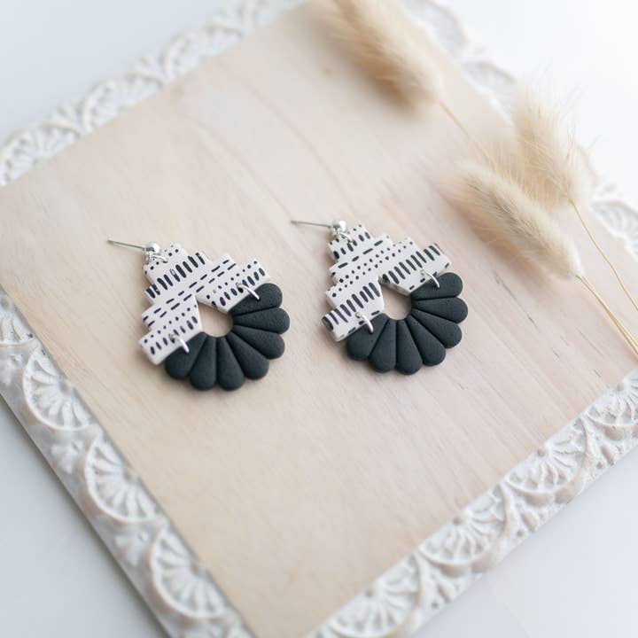 Ler ørering | sort aztec | Southwest Collection for engroshandel hos Hazel n Blue