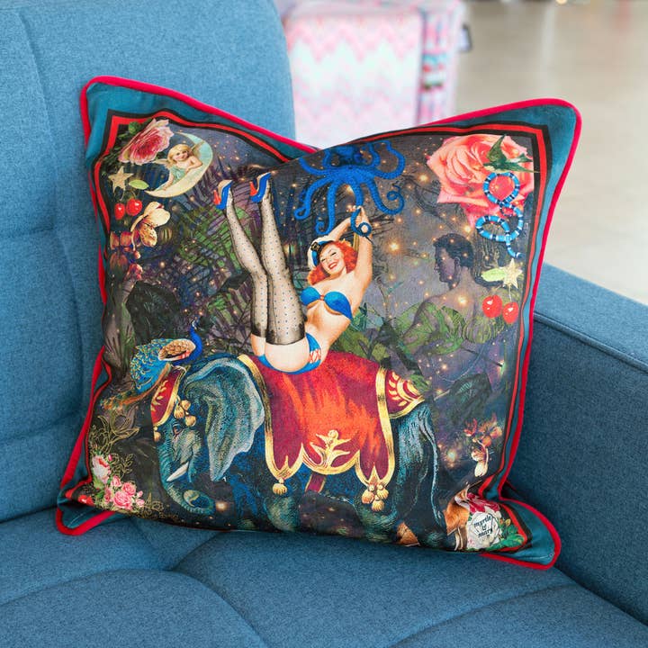 Cojín relleno de plumas Myrtle and Mary de 18 pulgadas - FIFI para venta al por mayor de Febland