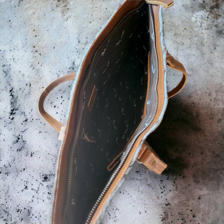 Ranch Junkie - Wholesale Tote Bag - Women's - Genuine Cowhide Large Tote Highlands Black Cowhide Tote21