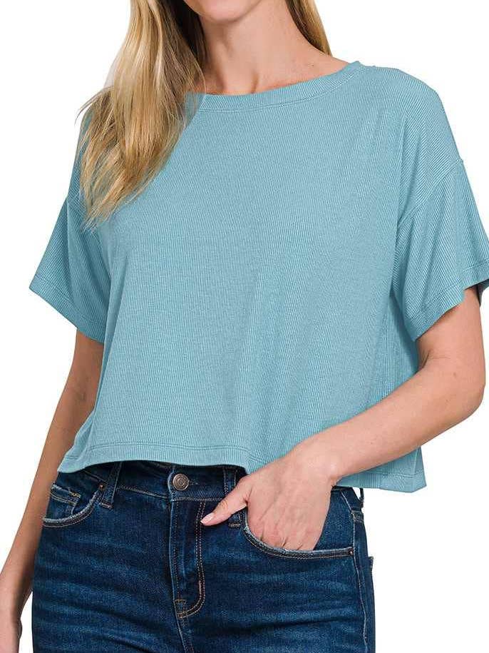 T-shirt court à col rond côtelé pour la vente par Vanilla Monkey