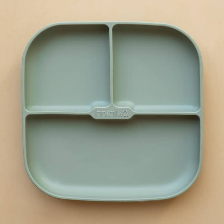 Assiette en silicone avec succion - Sauge pour la vente par Minika