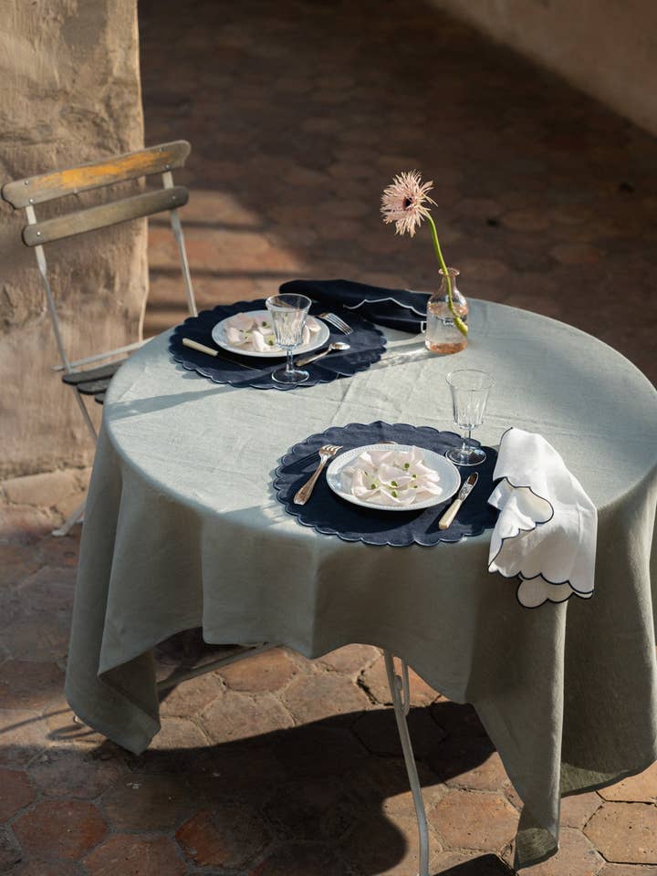 The water green linen tablecloth for wholesale by Tomète