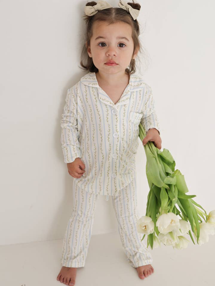 Set lounge in bambù a bottoni per bambina | Dainty Vines per la vendita all'ingrosso da parte di Forever French Baby