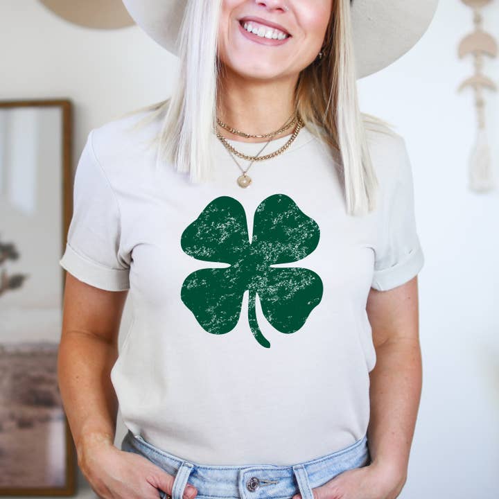 St. Patrick's Day Shirt - Shamrock Shirt - Lucky Shirt for engroshandel hos Humm & Willow