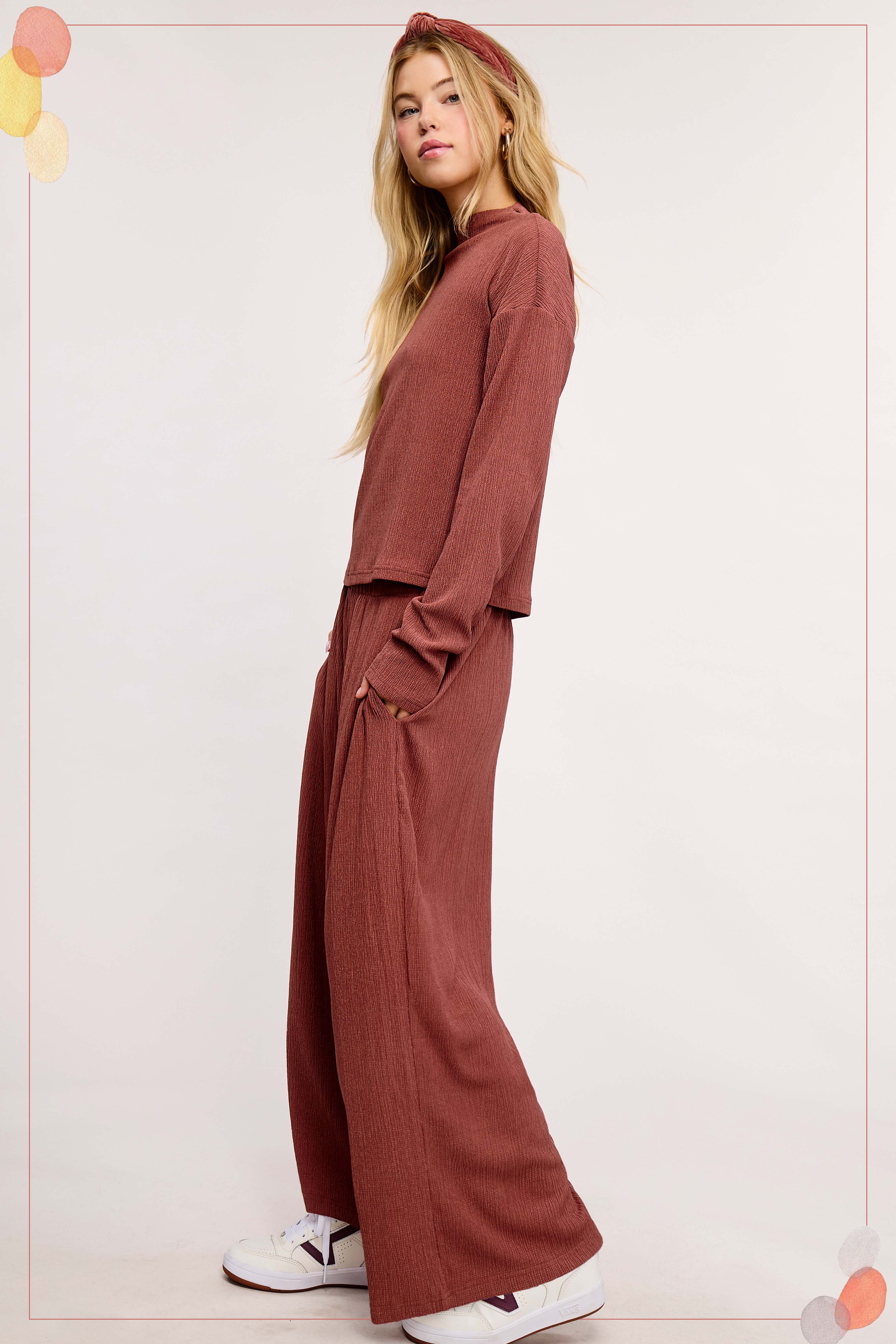 La Miel – Großhandel Loungewear-Set – Damen – La Miel Relax-Set aus dehnbarem, gekrepptem Stoff mit lockerem Sitz26