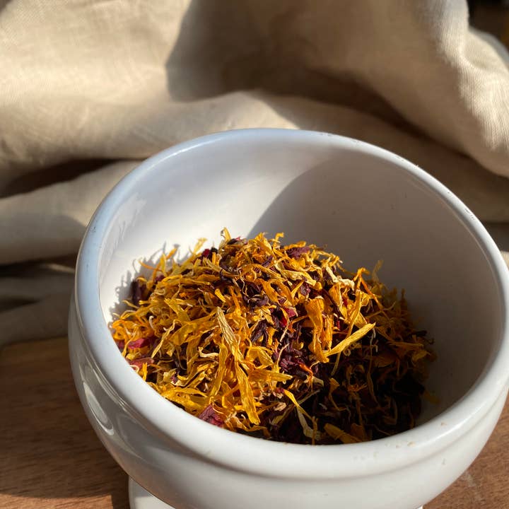 Hibiscus / Calendula (Tea Steam) for wholesale by Our Village Acc