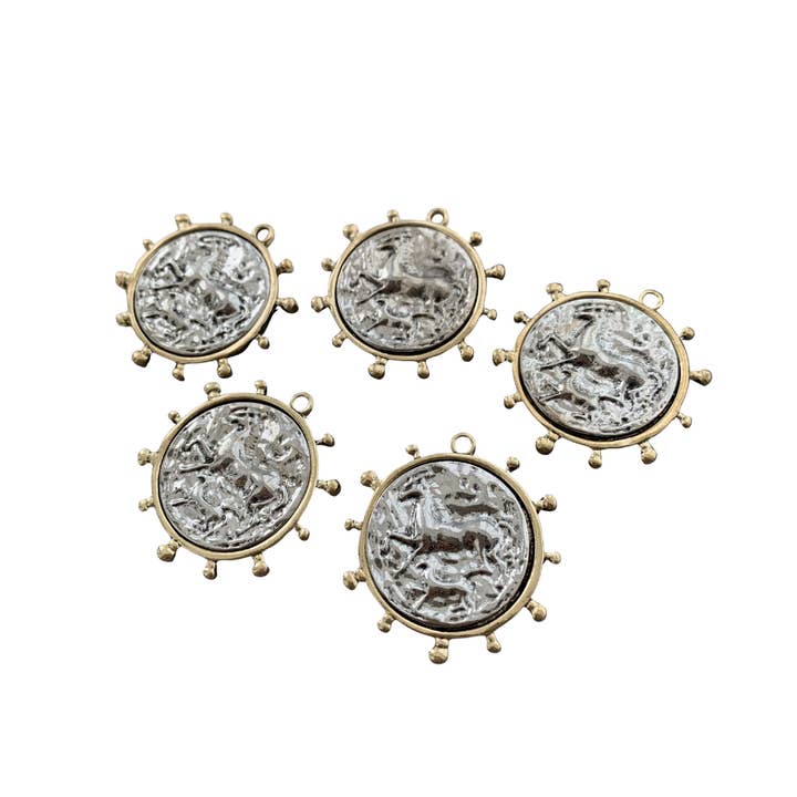 Charme de pièce équestre - Laiton plaqué or 14 carats pour la vente par Deep South Originals Inc.