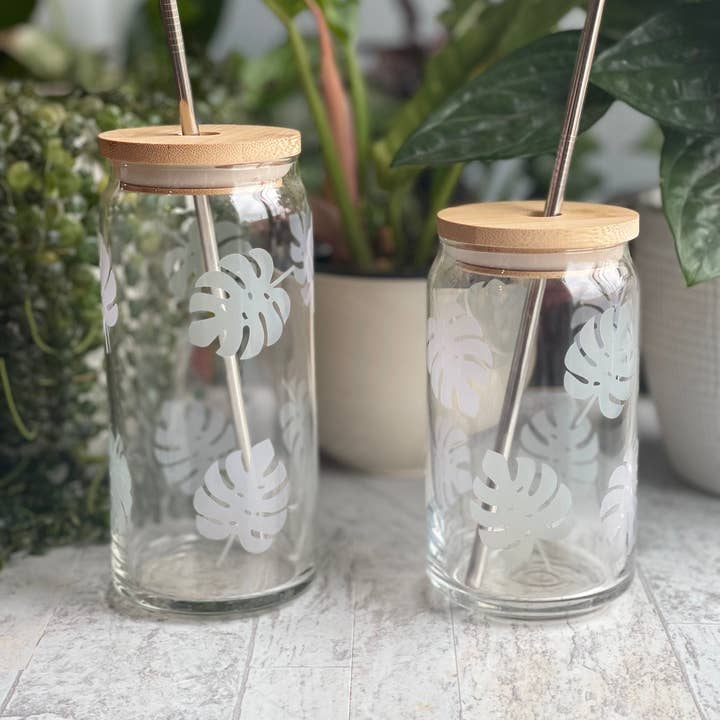 The Potted Oasis - Wholesale Drinking Glass/Cup - Color Changing Monstera Glass Tumbler2