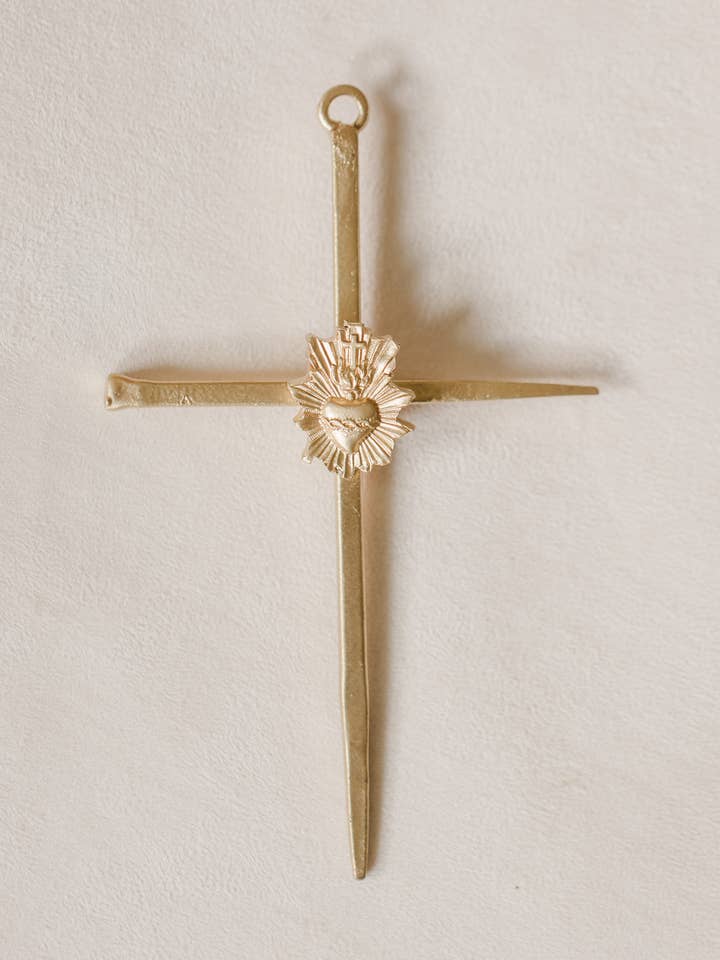 Herz-Jesu-Nagelkreuz für den Großhandel von BeeStill Design