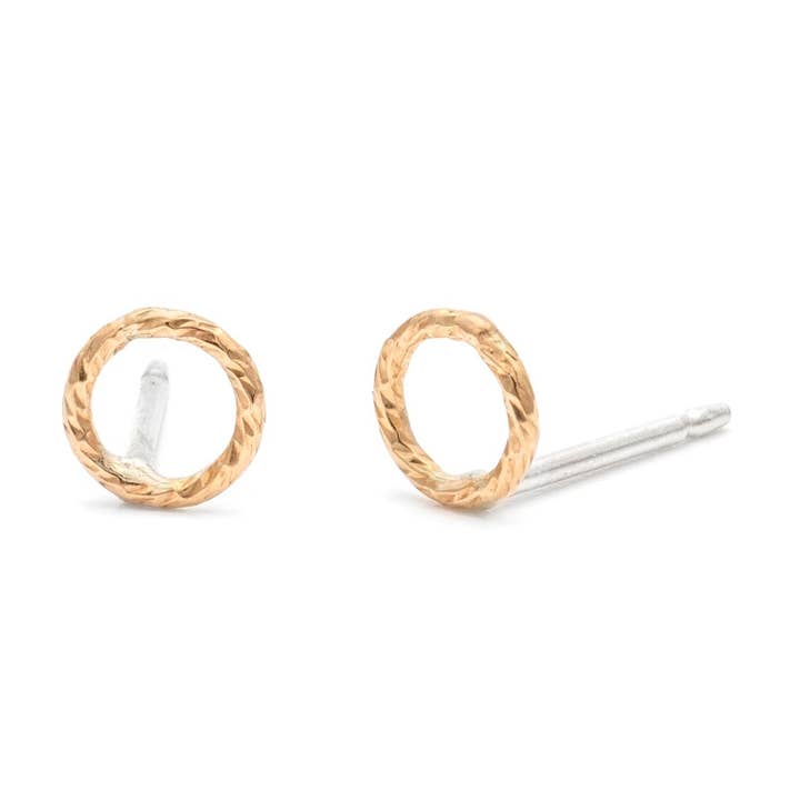 Petits clous de cercle de remplissage d'or pour la vente par Laughing Sparrow