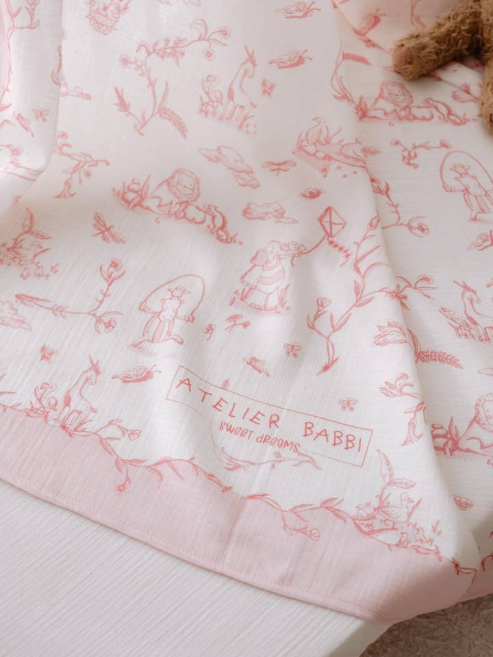 Atelier Babbi - Wholesale Bedding Blanket - Kids & Baby - Double-Layer Muslin Blanket - Toile De Jouy/Pink1