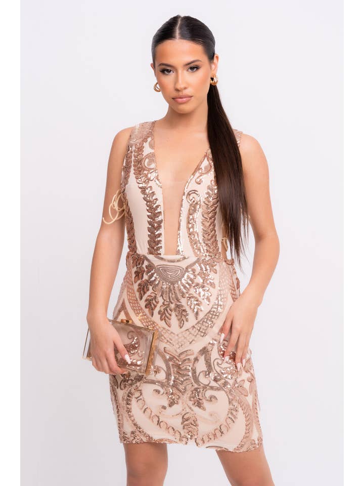 Nazz Collection Clothing Ltd - Venta al por mayor Vestido - Mujer - Forever Gold Luxe Vestido con adornos de lentejuelas ilusión profunda con lazo lateral