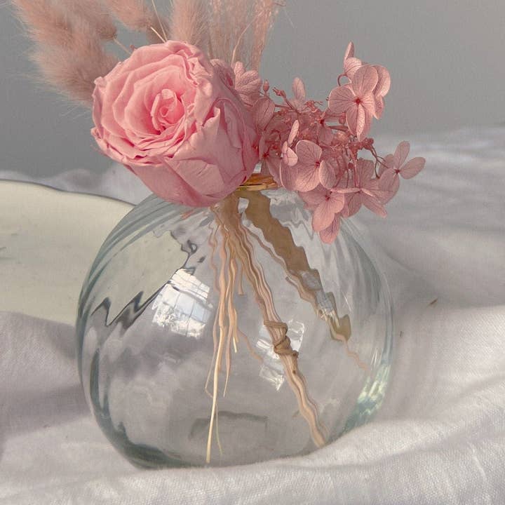 Arranjo de vaso floral em conserva de rosas e hortênsias totalmente cor-de-rosa/Arranjo de flores secas por atacado de Hidden Botanics