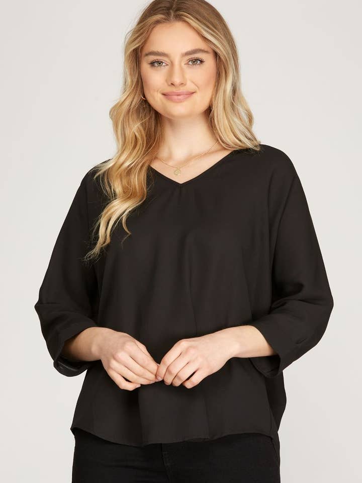 V-UDSKÆRING 3/4 ÆRMER VÆVET TOP for engroshandel hos Stylish Wholesale