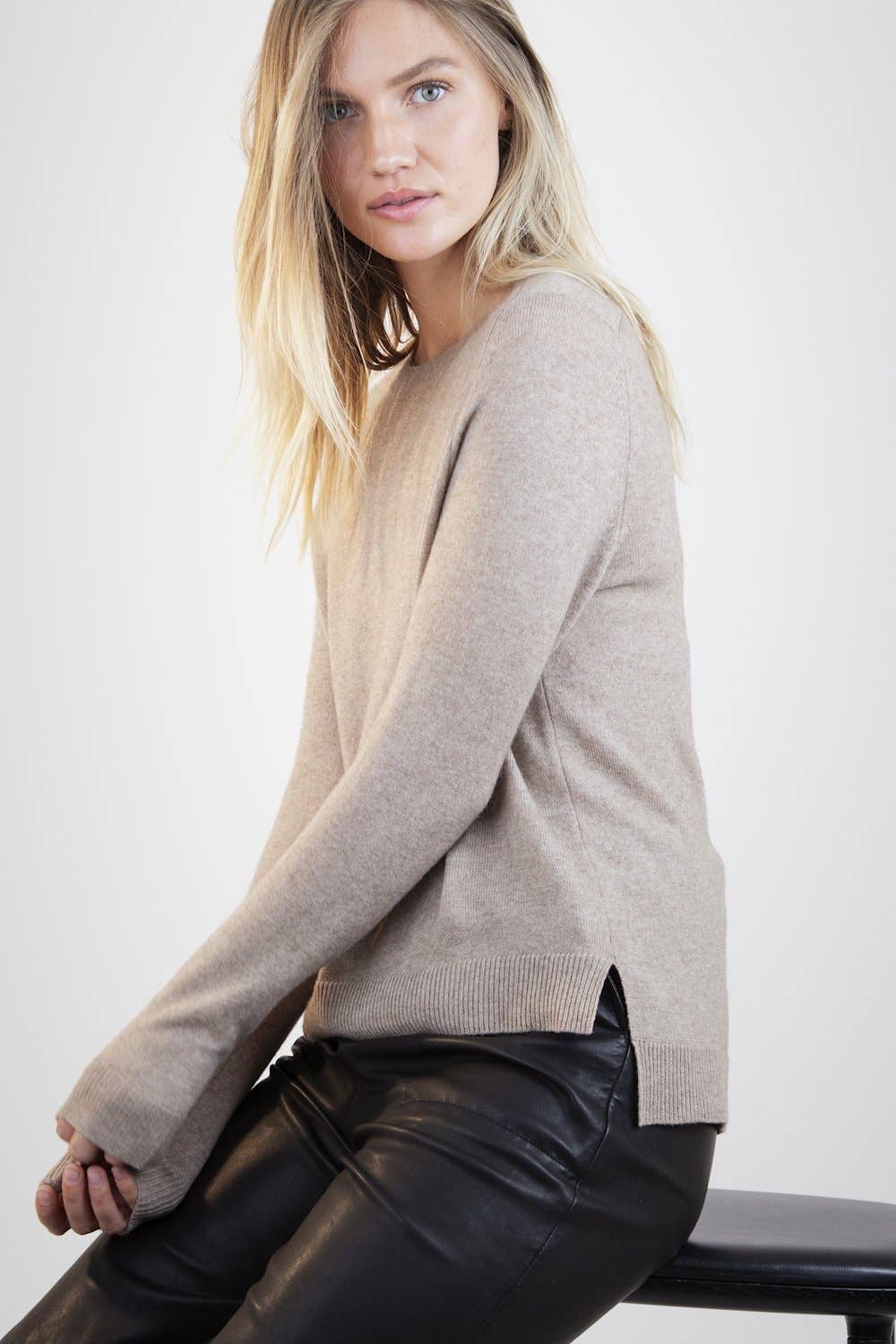 Treasure Atelier Copenhagen - Wholesale Knit Sweater - Women's - Mariluz Jumper - Biege3