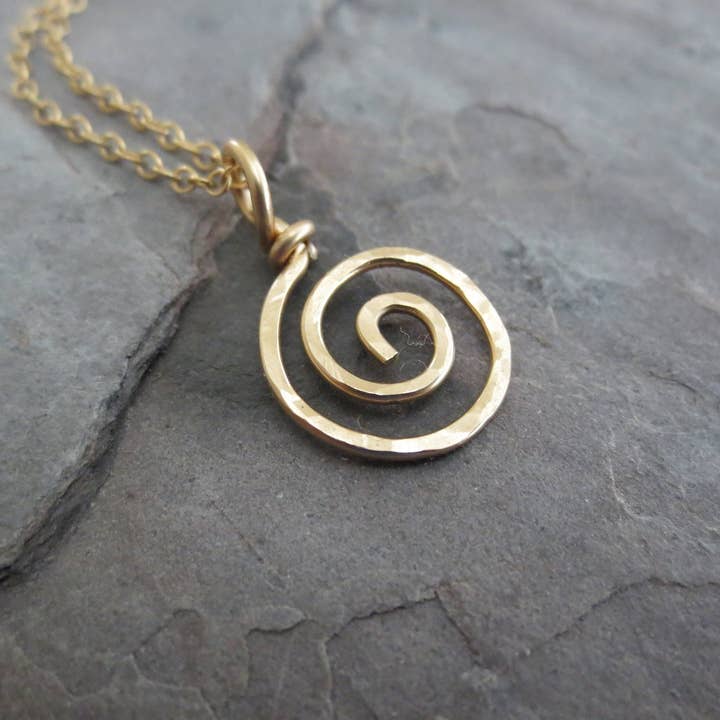 Ciondolo a Spirale d'Oro. Collana a Vortice per la vendita all'ingrosso da parte di BlighPosh