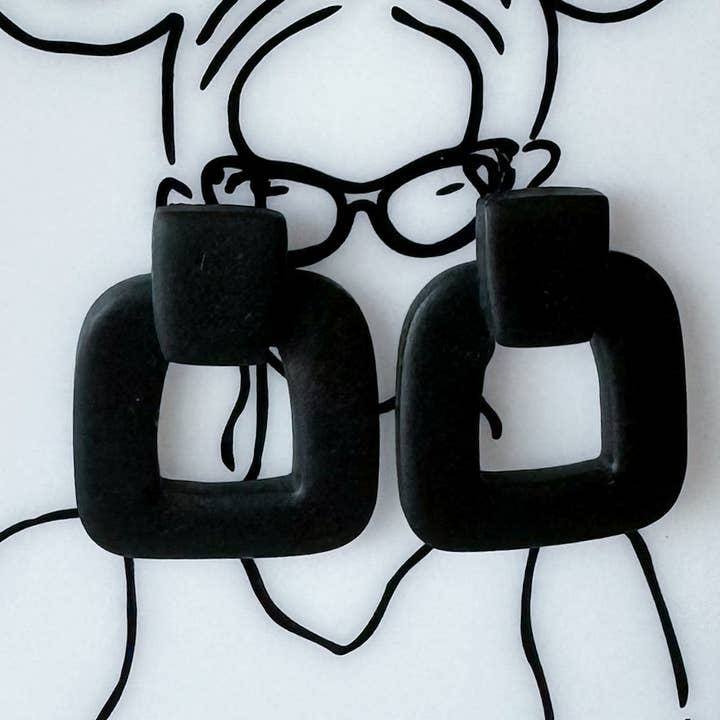 Scottie Dangles, Schwarz | Handgefertigte Fimo-Ohrringe für den Großhandel von Britt Cimone