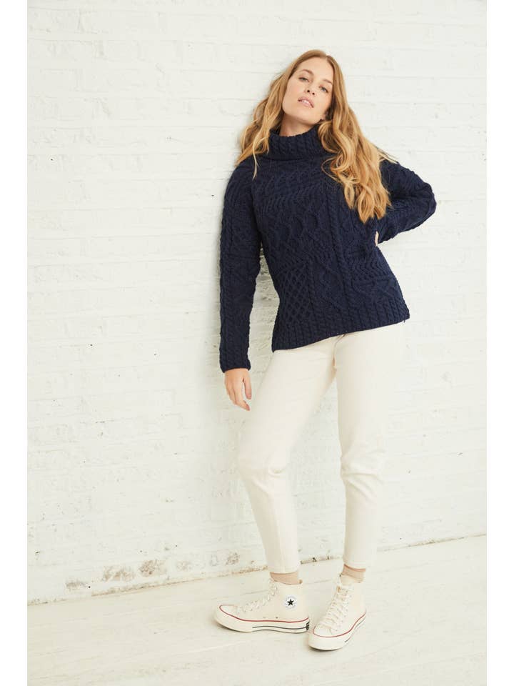 Aran Woollen Mills – wholesale Knitted jumper – Women′s – Skellig Ladies Oversized Aran Sweater - Navy