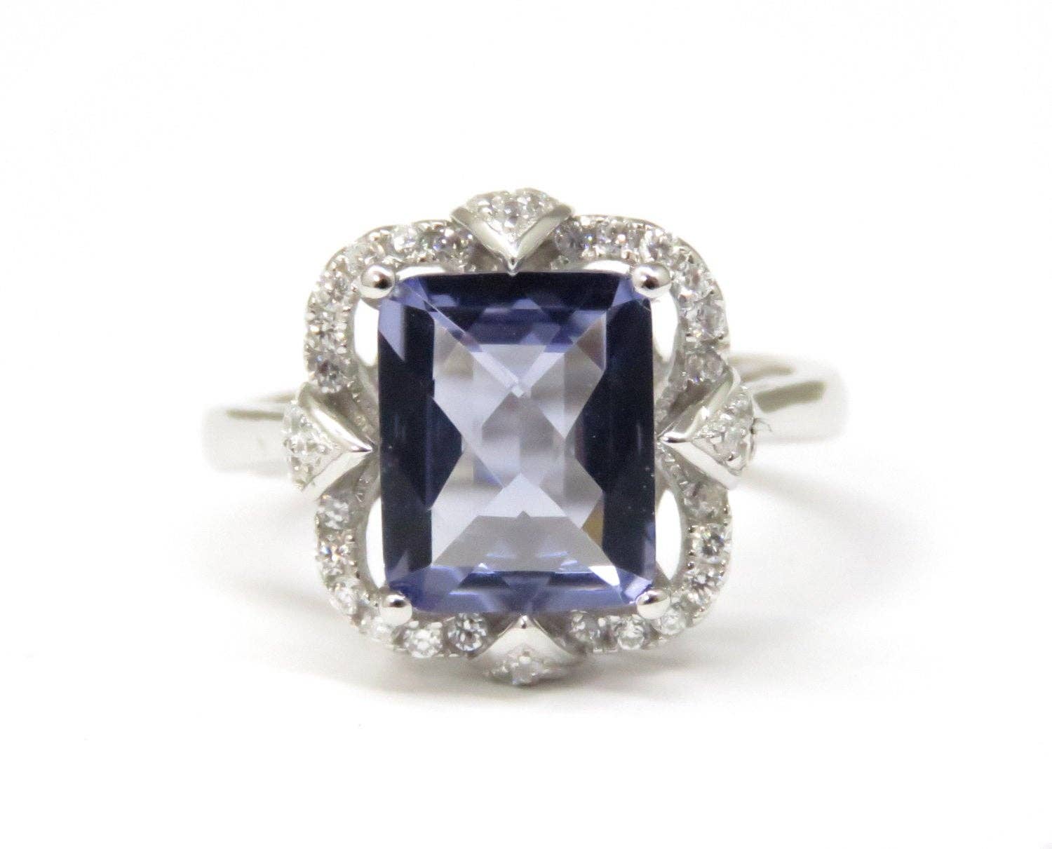 Twan Kee Jewelry – wholesale Cocktail/statement ring – Victorian-Style Green Helenite Halo Sterling Silver Ring4