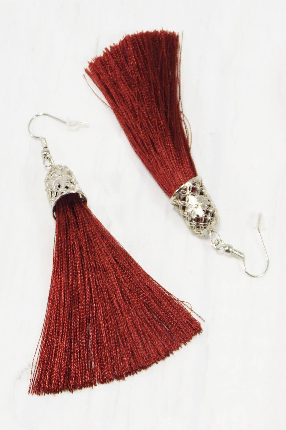 Ninolia – Brincos com berloques por atacado – Brincos de borla vermelho bordô profundo poliéster seda vermelho sangue jóias cereja marrom vinho tinto brincos de borla para festa leve gota sexy5