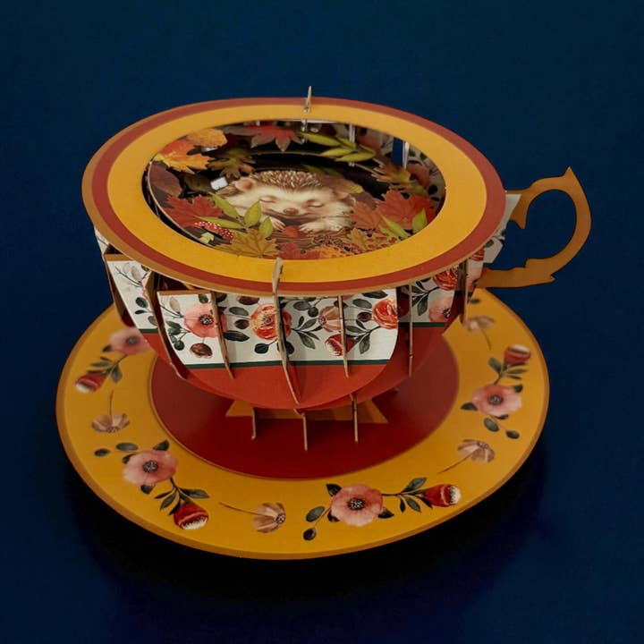 Een kopje thee pop-up kaart - Egel voor wholesale door Alljoy Design