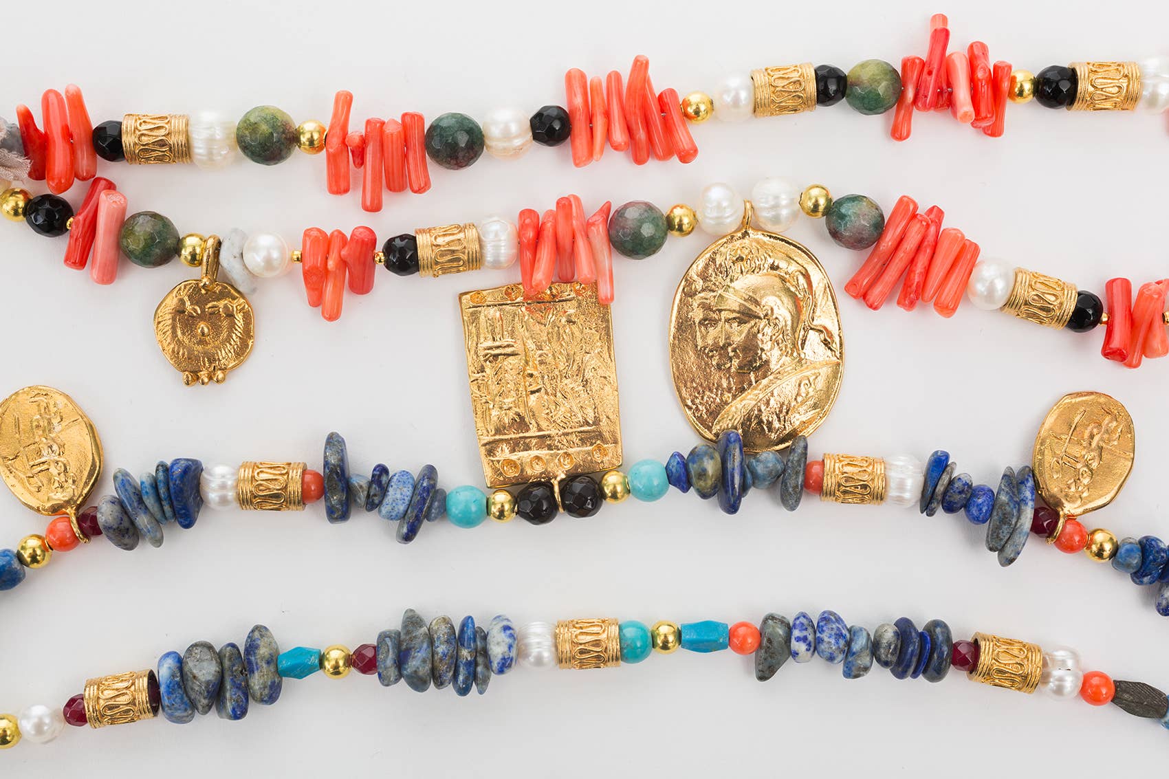 Spanish & Sisters - Wholesale Pendant/Charm Necklace - ESTRUSCAN NECKLACE - BLUE4