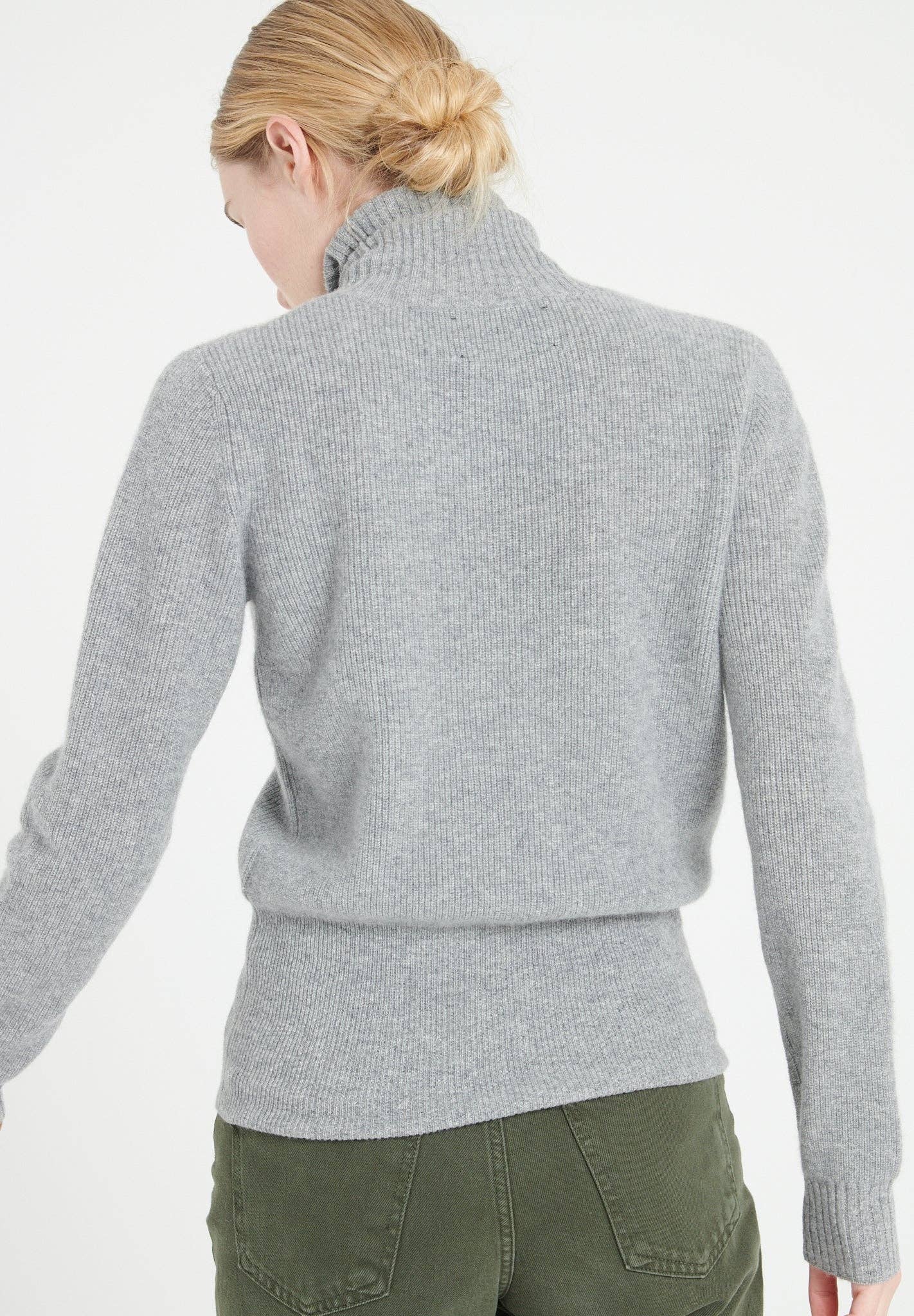 light grey LILLY 21 cashmere turtleneck sweater for wholesale on Faire3