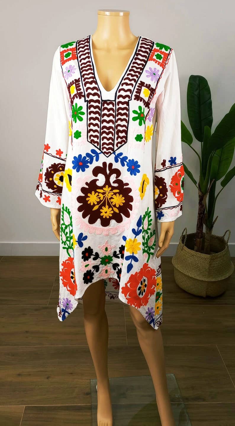 TABITHA - Vente Robe – femme - Robe brodée mexicaine au style bohème