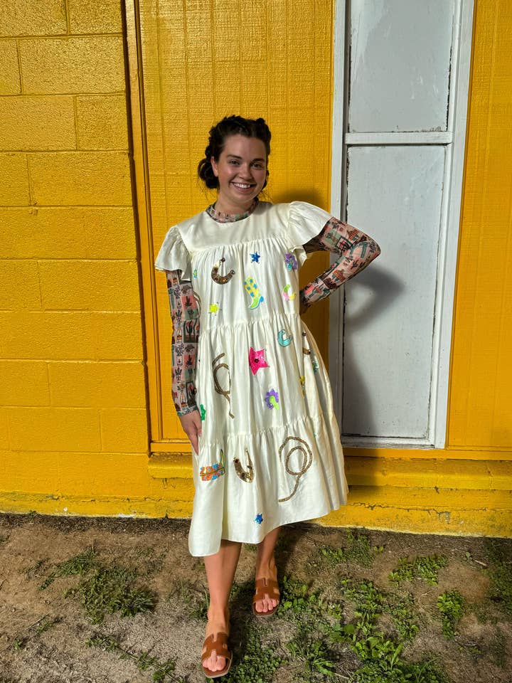 Robe Vachette en Béton pour la vente par Tatter'd Royals