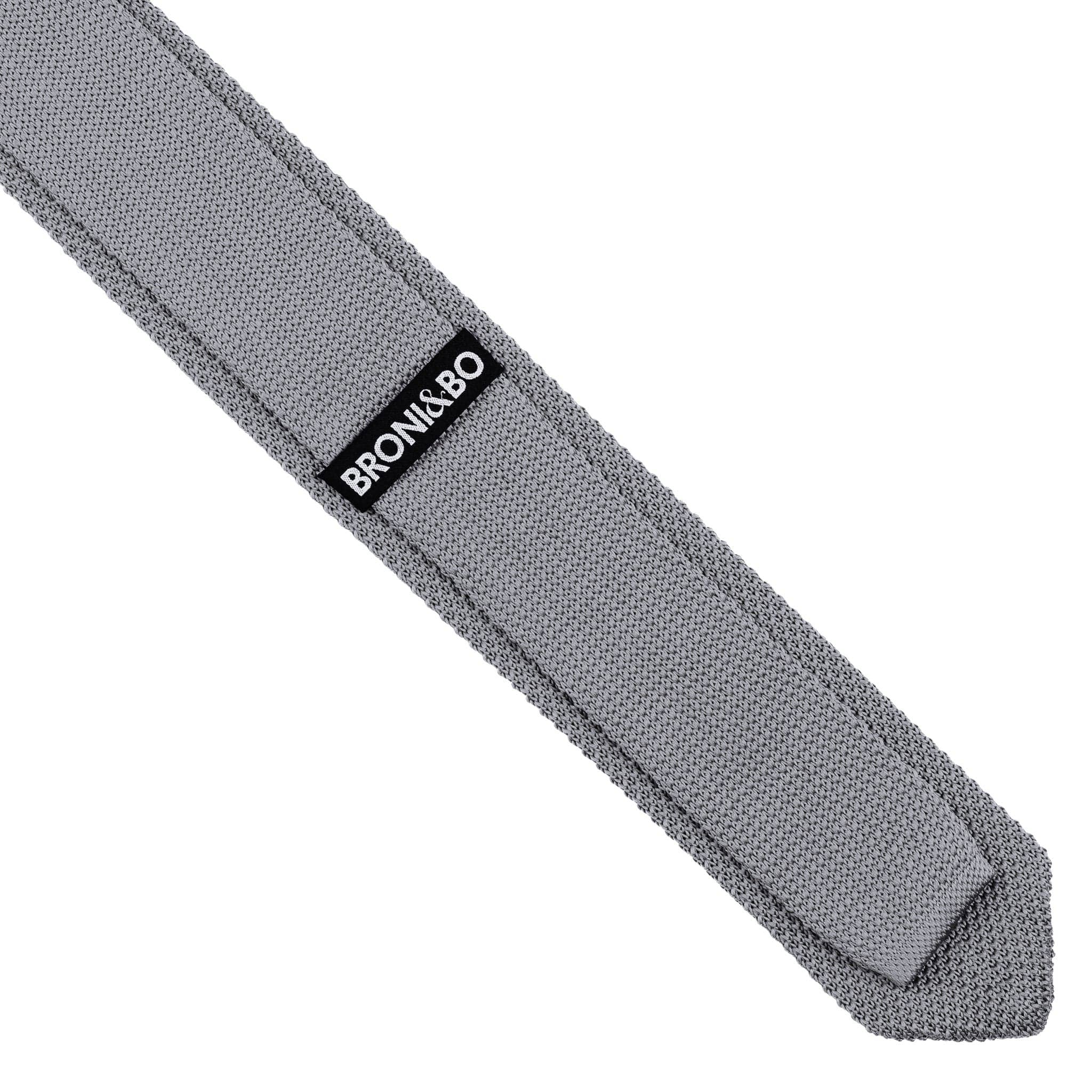 Stone grey knitted tie for wholesale on Faire1