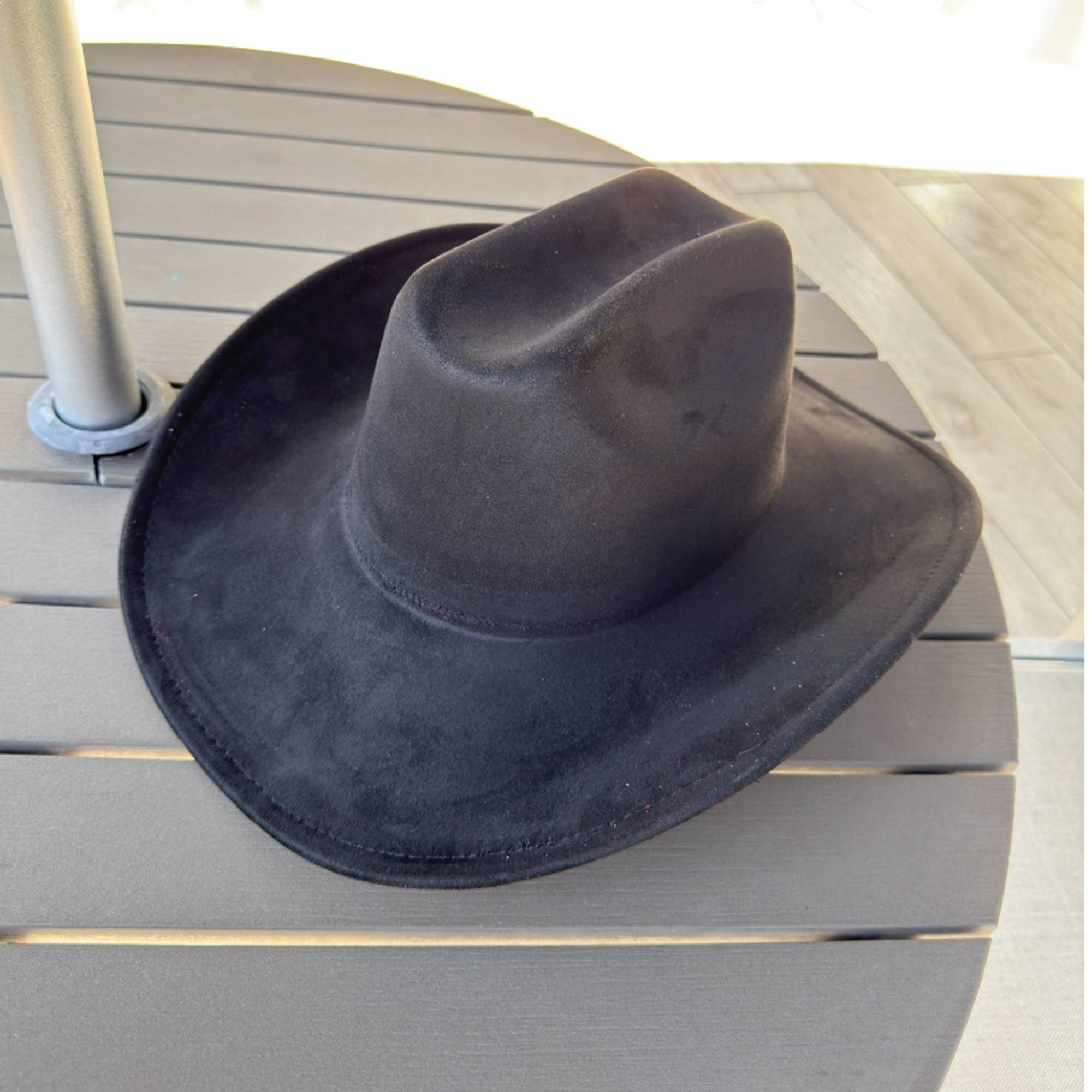 Queens INC - Wholesale Cowboy Hat - Women's - 🤠 Vegan Suede Cattleman Cowboy Hat0