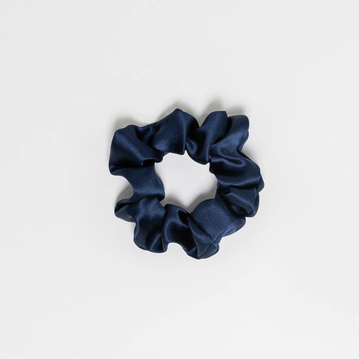 Hydra Studio - Wholesale Scrunchie - Women's - Pure silk scrunchie4