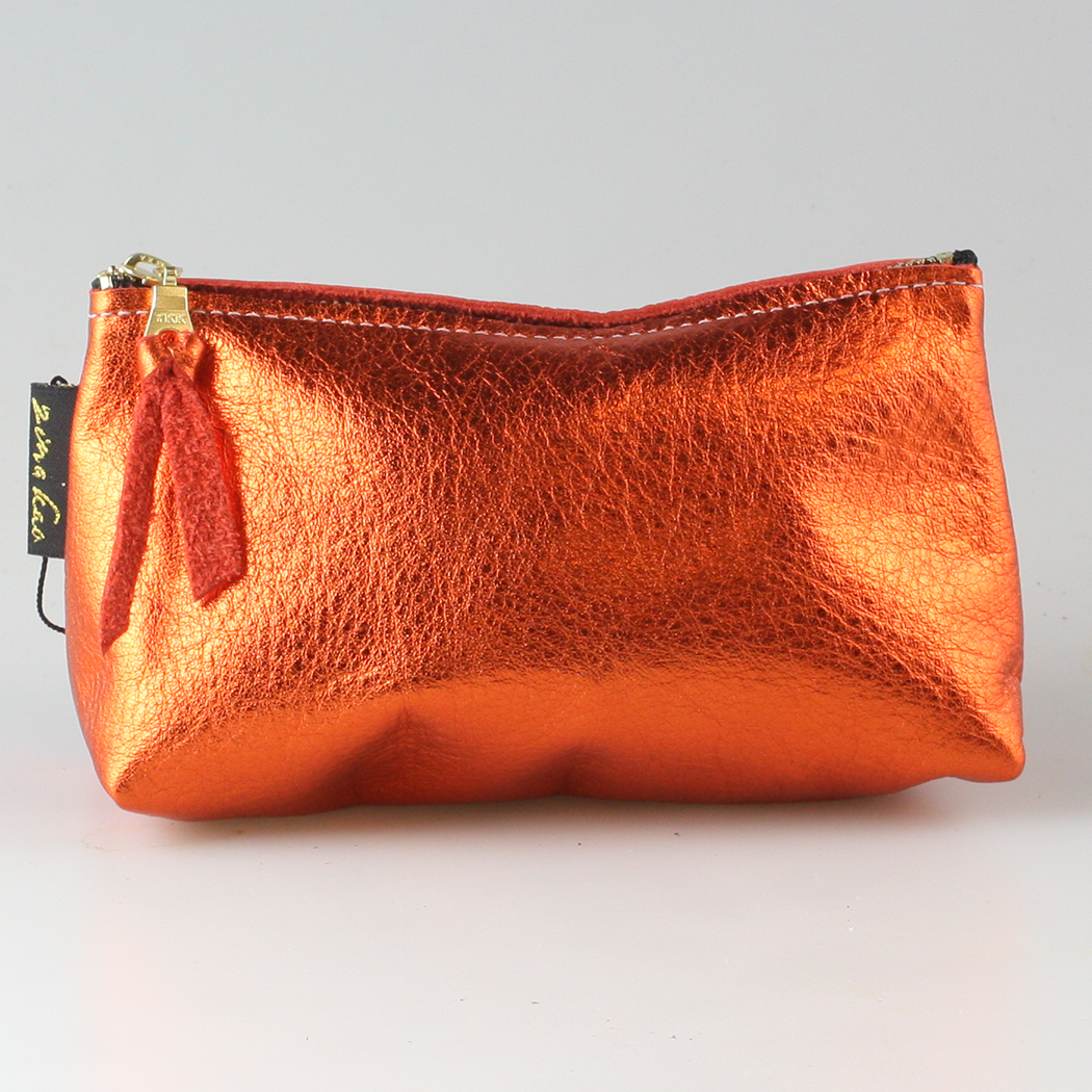 Zina Kao Exclusives – wholesale Make-up/cosmetic bag – The Smaller Metallic Makeup Clutch: 2 sizes! Bardot & Turner25