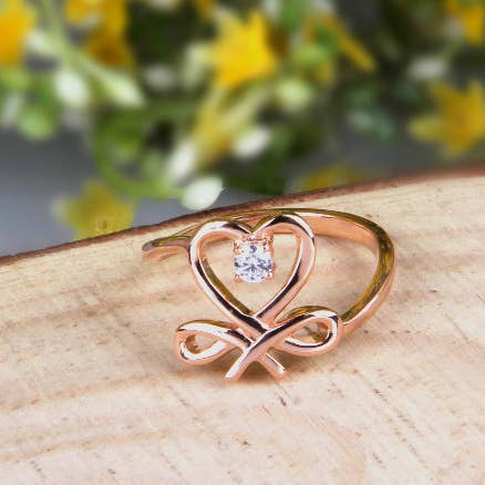 Elegant ring med sten och unikt hjärtsymbol för wholesale av My Olivia
