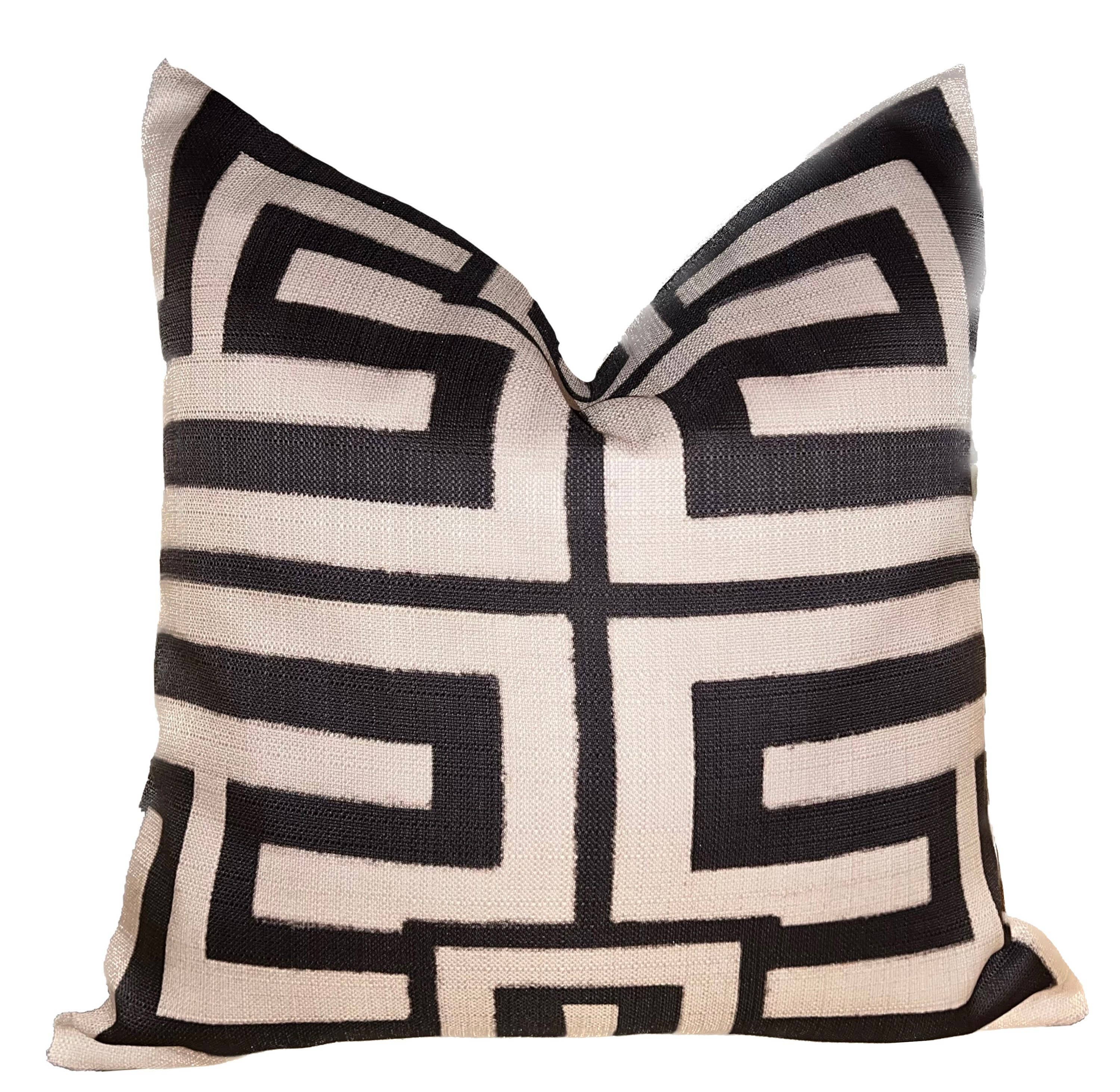 Hound and Hog - Wholesale Throw/Decorative Pillow - Decorative Abstract Modern Art Geometric Throw Pillow Brown4