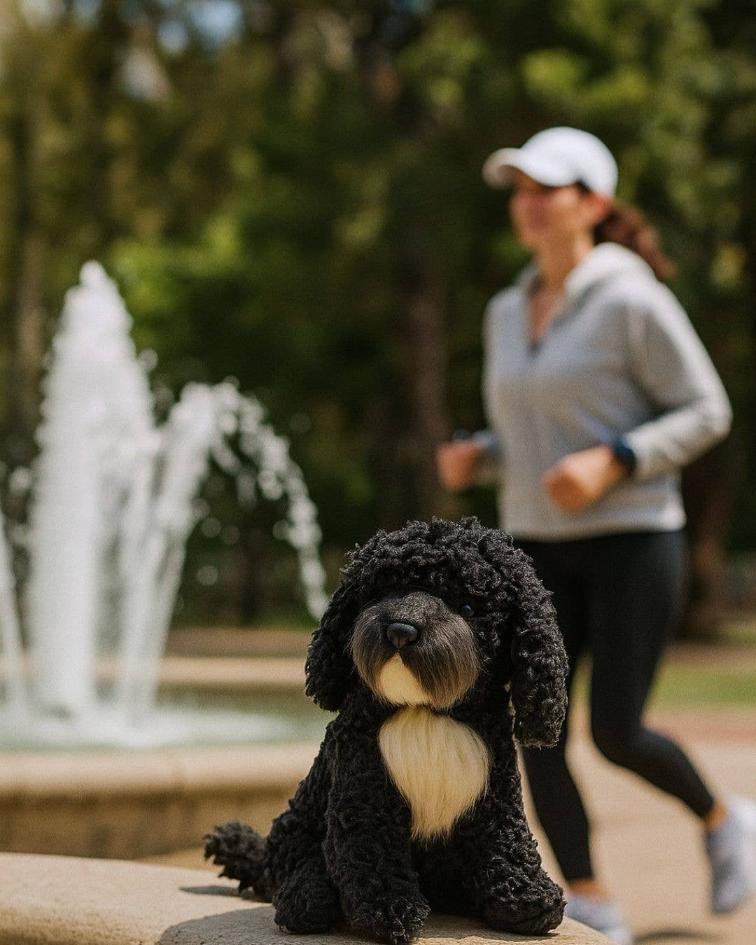 Bocchetta Plush Toys - Venta al por mayor Peluche - Perros - Bonnie - Oodle, 30 cm sentado, negro1
