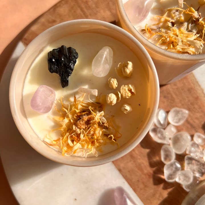 The Moon+Heart – wholesale Burkljus – HEALING Intention Soy Wax Candle | Ametist, klar kvarts och svart turmalin | Doft: Svart Oud, Rose & Mandarin