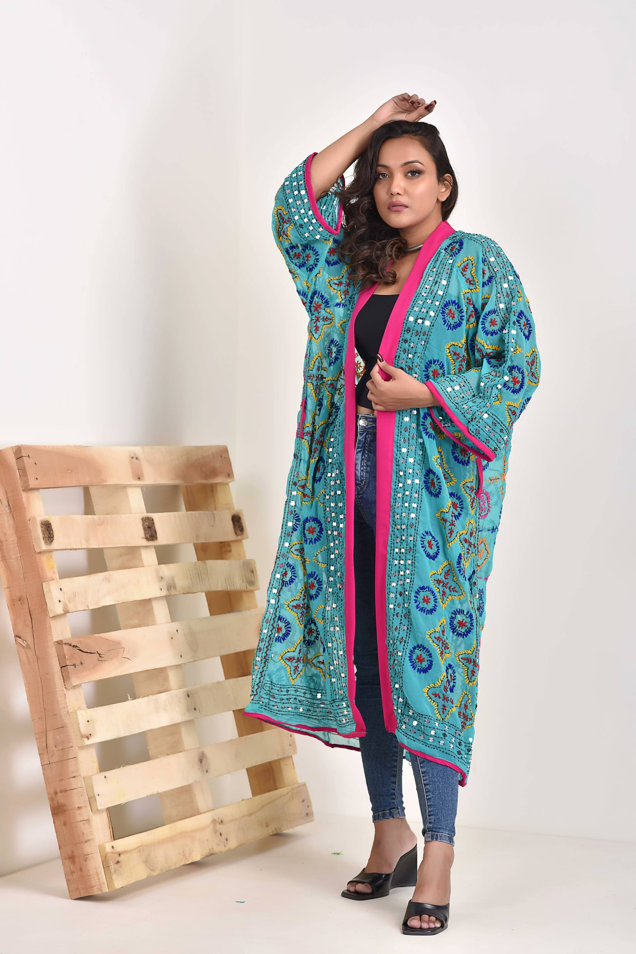 Meghcraft – Kimono - Mulher por atacado – Cardigã Kimono Bordado | Robe Kimono Phulkari Tamanho Grande3