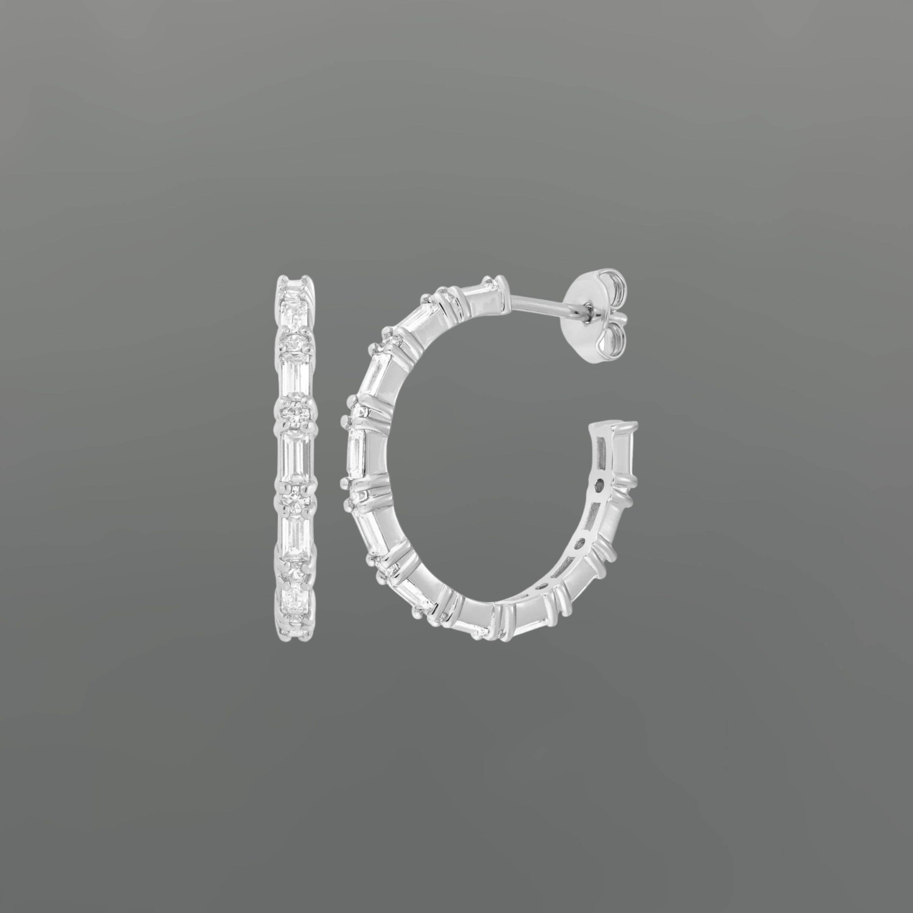 Something Silver - Vendita all'ingrosso Orecchini a cerchio - Orecchini a cerchio con baguette CZ Cluster1