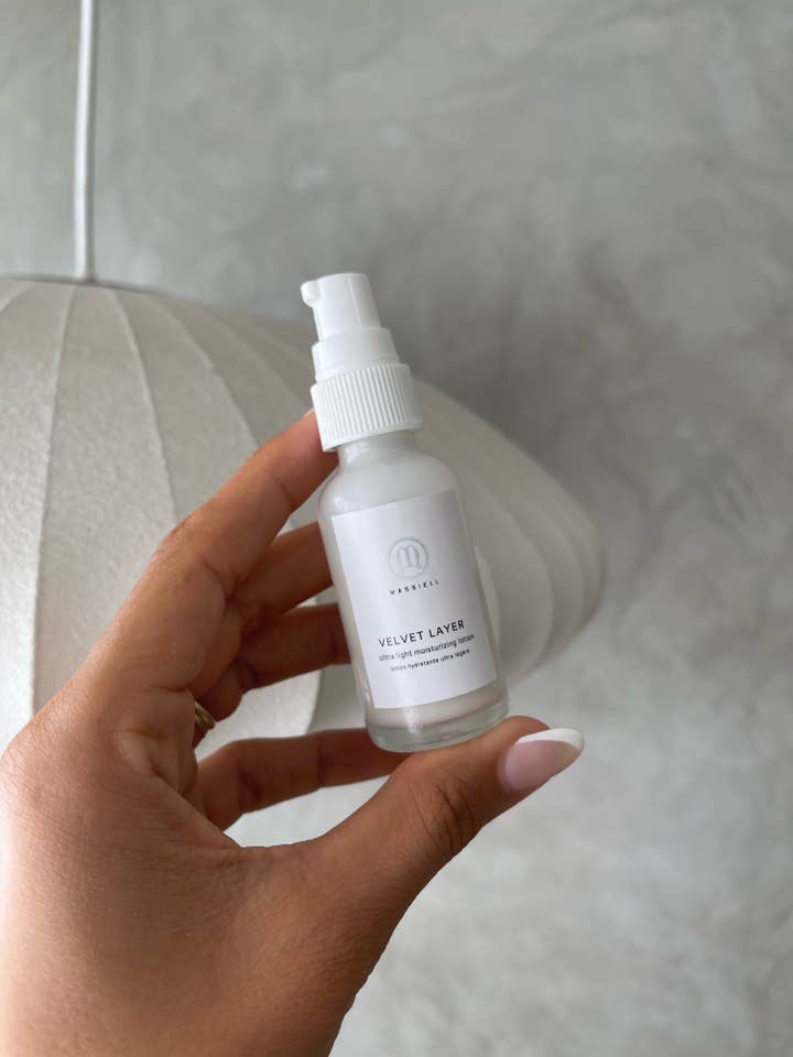 Lotion hydratante ultra légère Velvet Layer pour la vente par Massiell