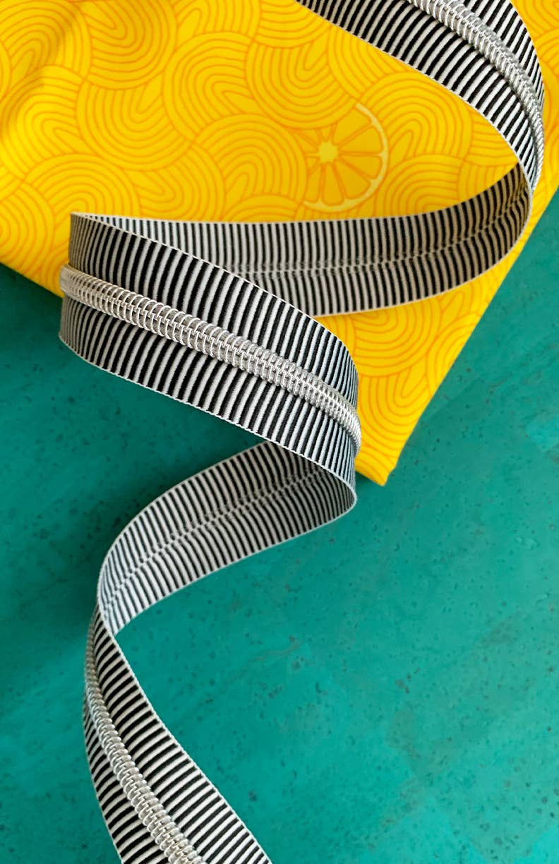 Sassafras Lane Designs - Wholesale Craft Supplies - Black Stripe Zipper Tape with Nickel teeth1