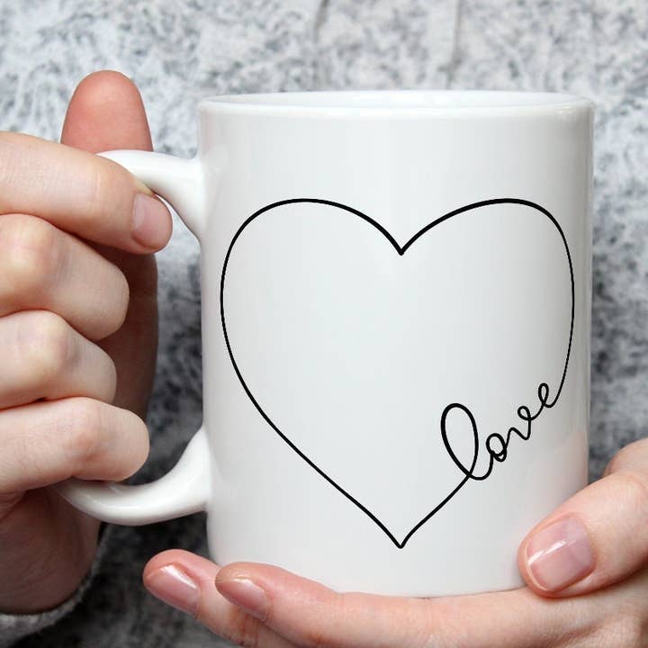 Caneca preta e branca LOVE heart - presente de dia dos namorados por atacado de Noble & Page